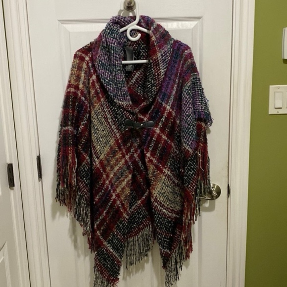 Vince Camuto Chunky Plaid Topper Poncho Front Clasp
